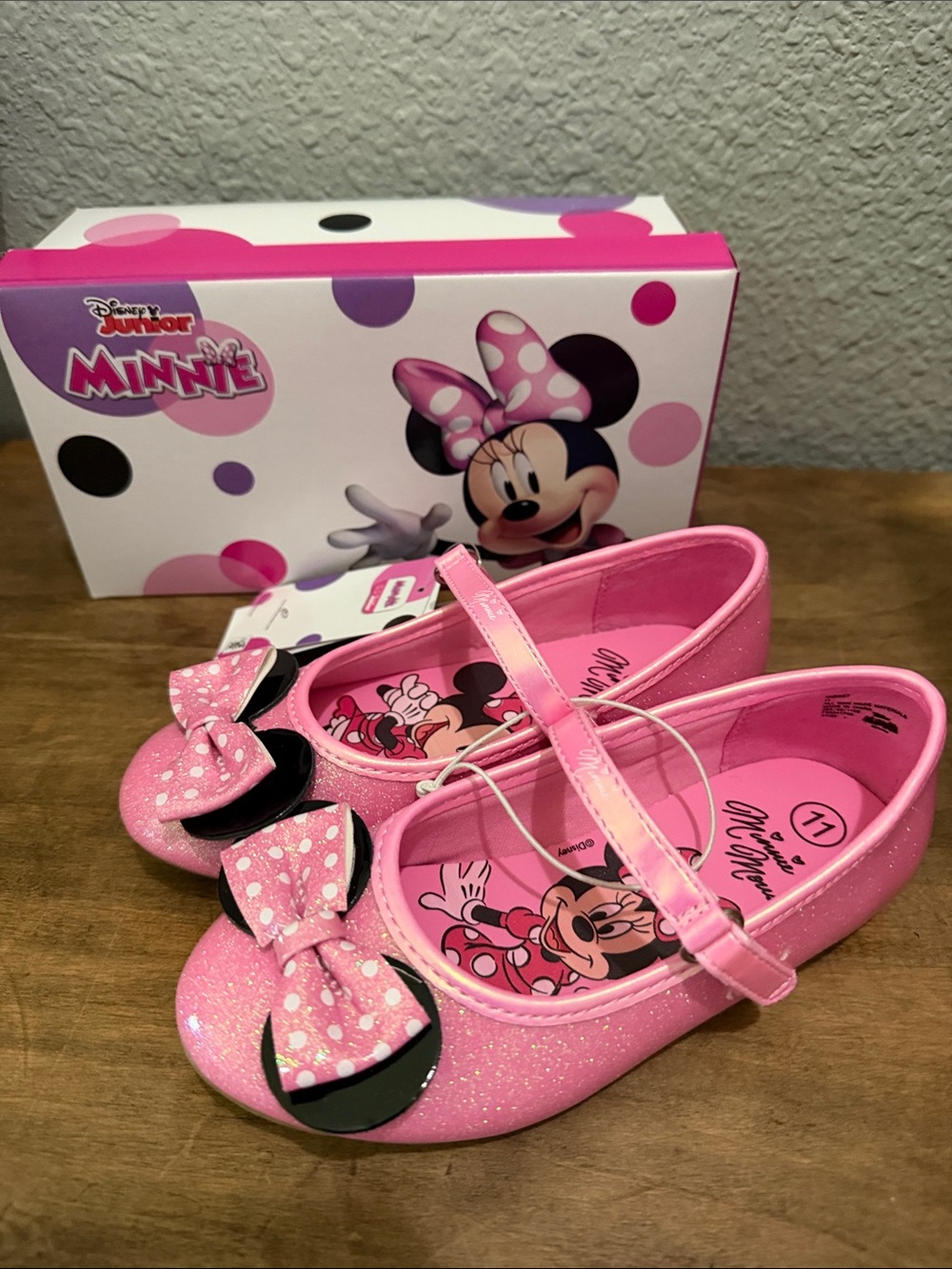 Disney Pink Minnie Mouse Glitter Mary Jane Shoes with Bow size 11